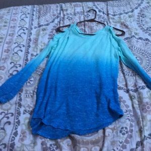 Cut out shoulder top💞